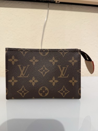 Louis vuitton monogram poche - vuitton,